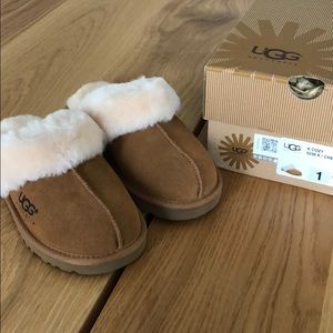 UGG Lamb Wool slip on
